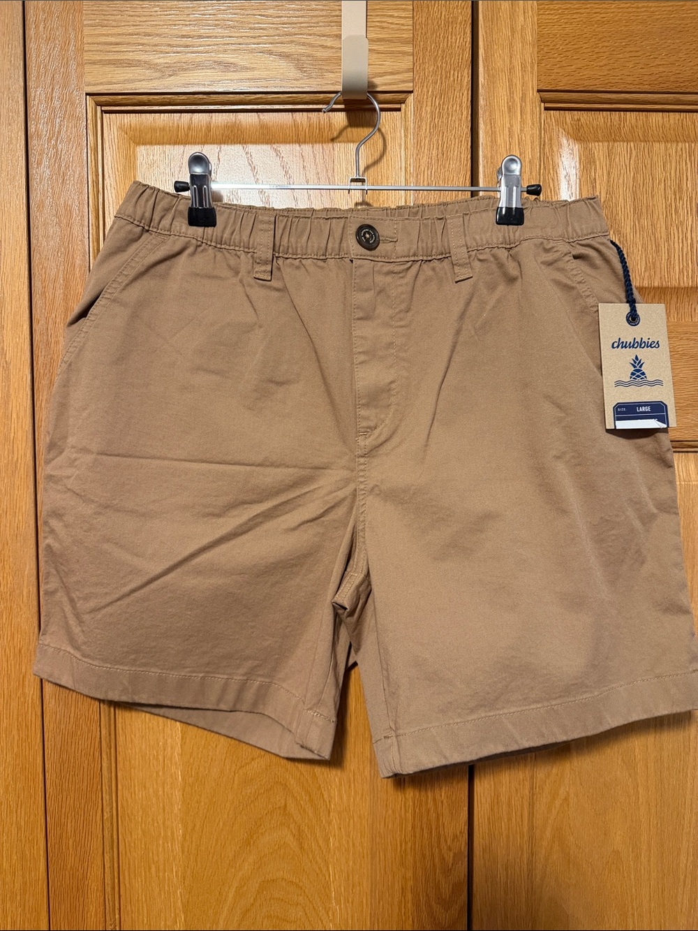 chubbies Men's Khaki Flat Front Shorts large New